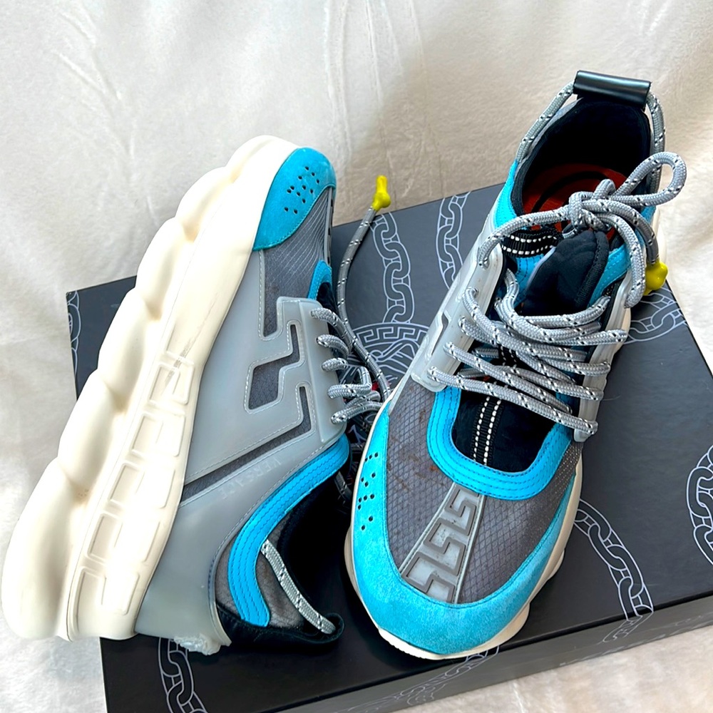 Versace Chain reaction